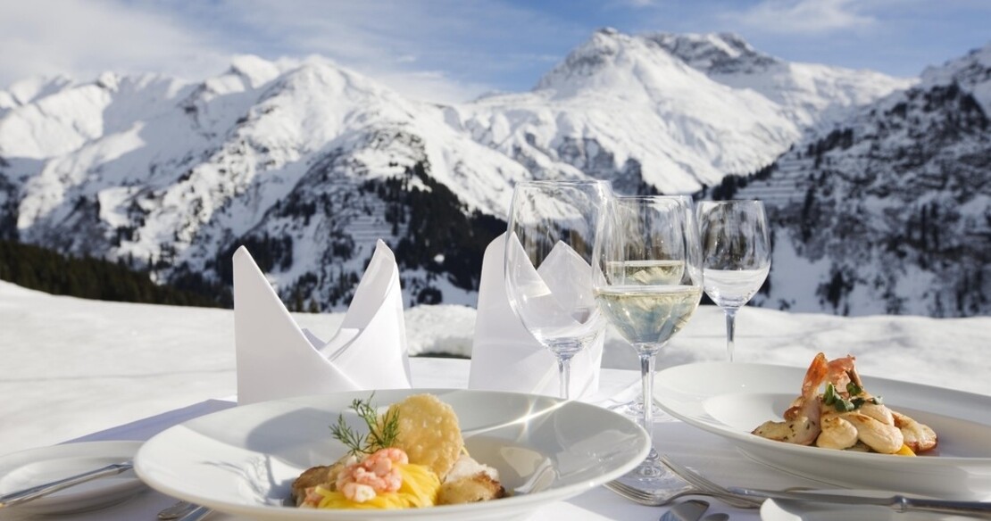 Hotel Goldener Berg - Lunch on the terrace