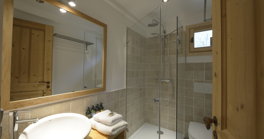 Valhalla shower