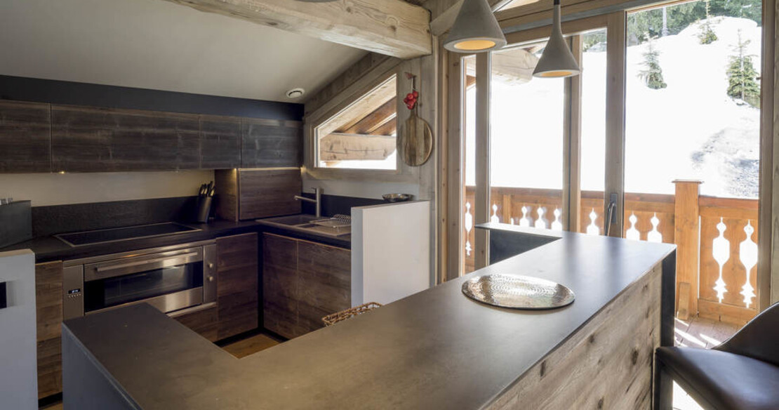 Chalet Colombe Courchevel kitchen