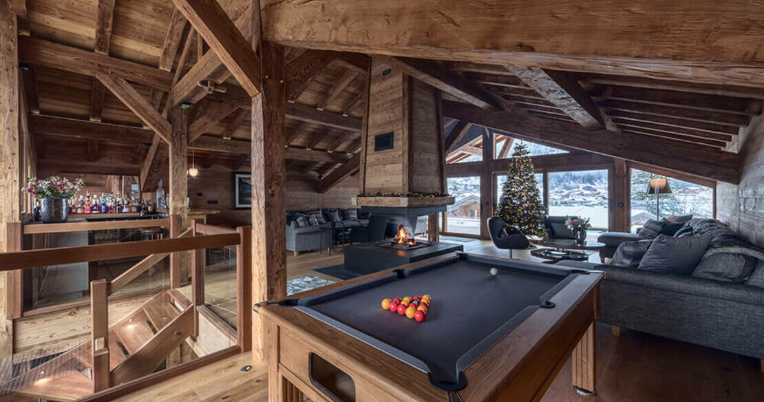 Pool table