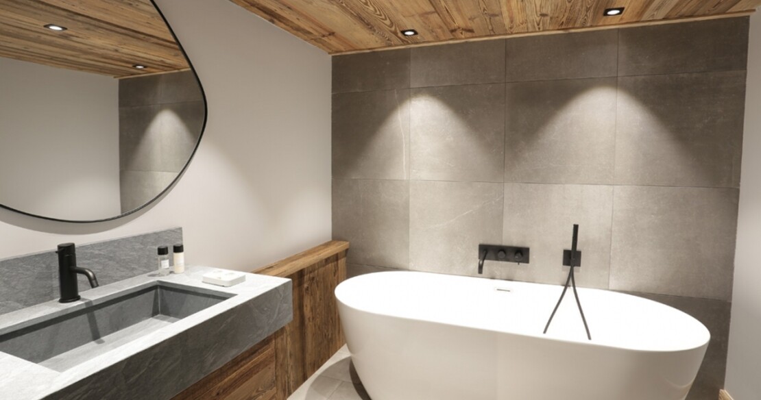 Chalet Lucaval Val d'Isere bathroom