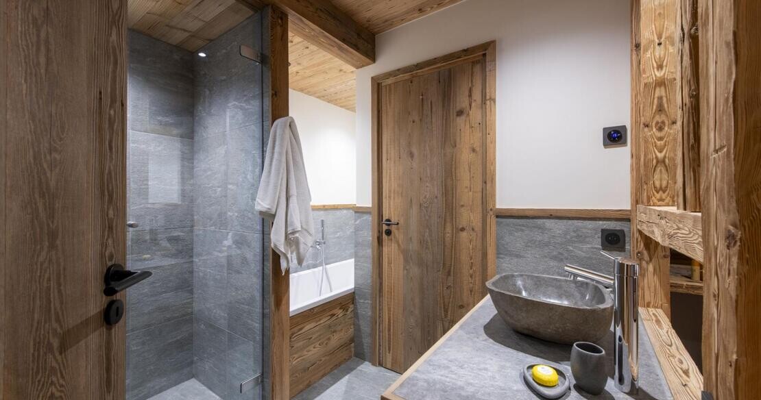 Luxury_Chalet_1850_Courchevel