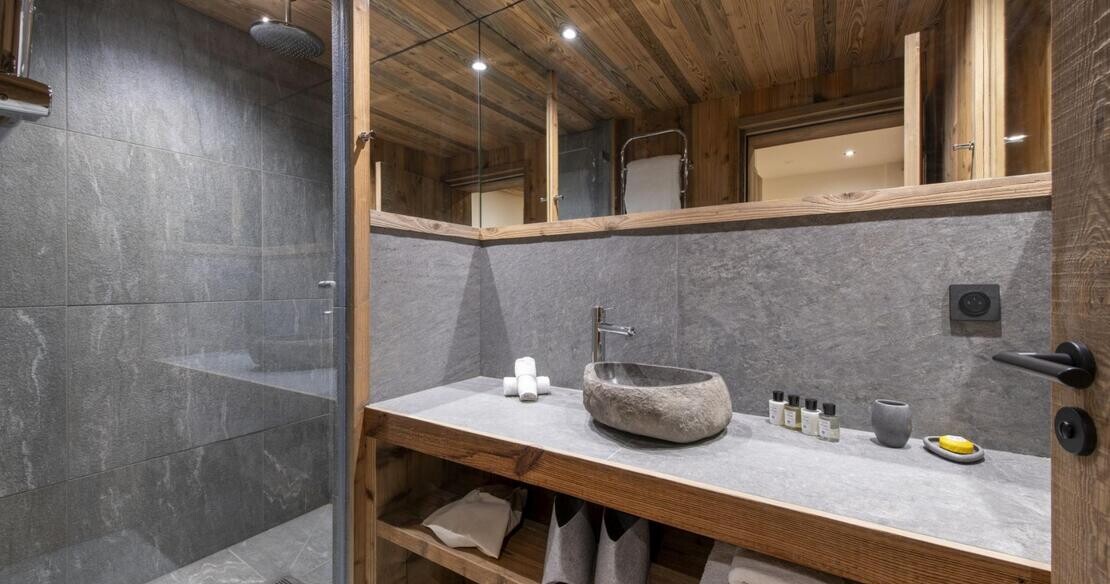 Luxury_Chalet_1850_Courchevel