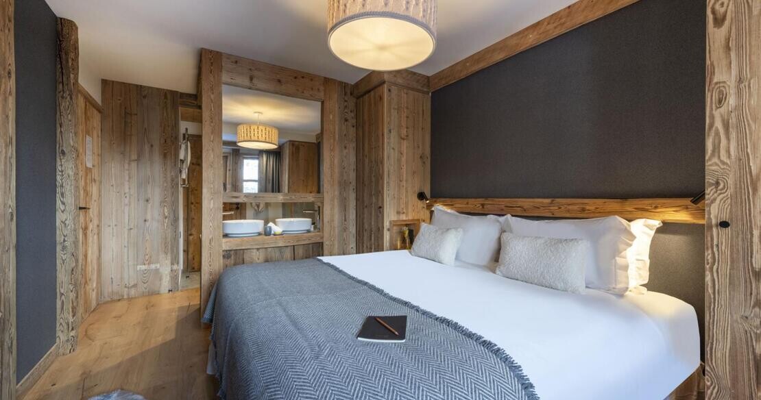 Luxury_Chalet_1850_Courchevel
