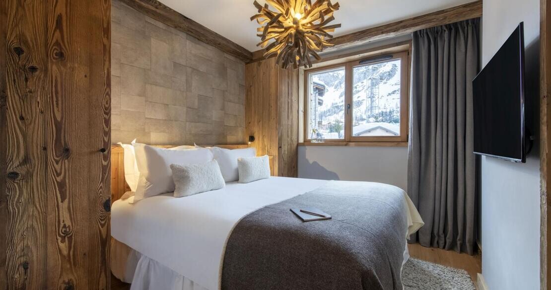 Luxury_Chalet_1850_Courchevel