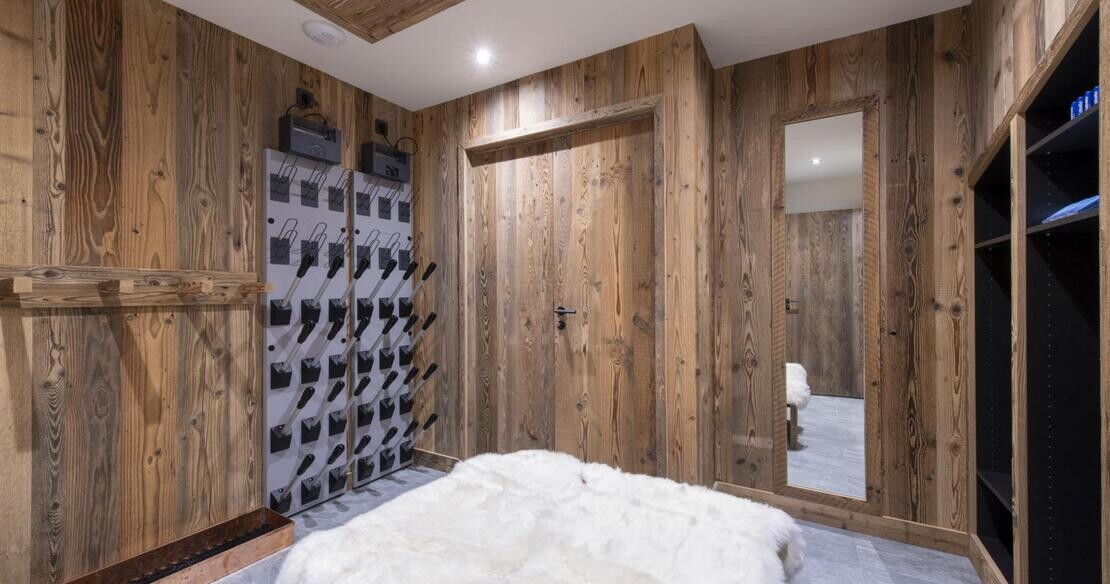 Luxury_Chalet_1850_Courchevel