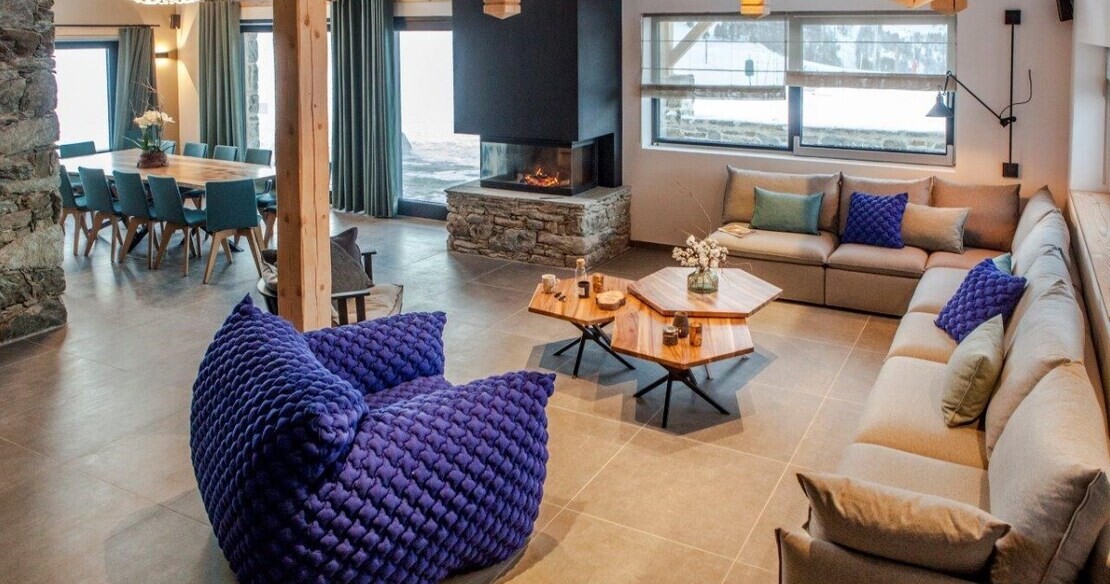 Chalet_Club_21_Forty_Arc_2000