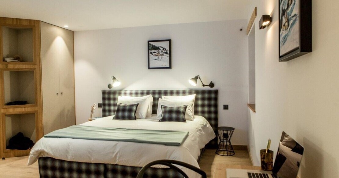 Chalet_Club_21_Forty_Arc_2000